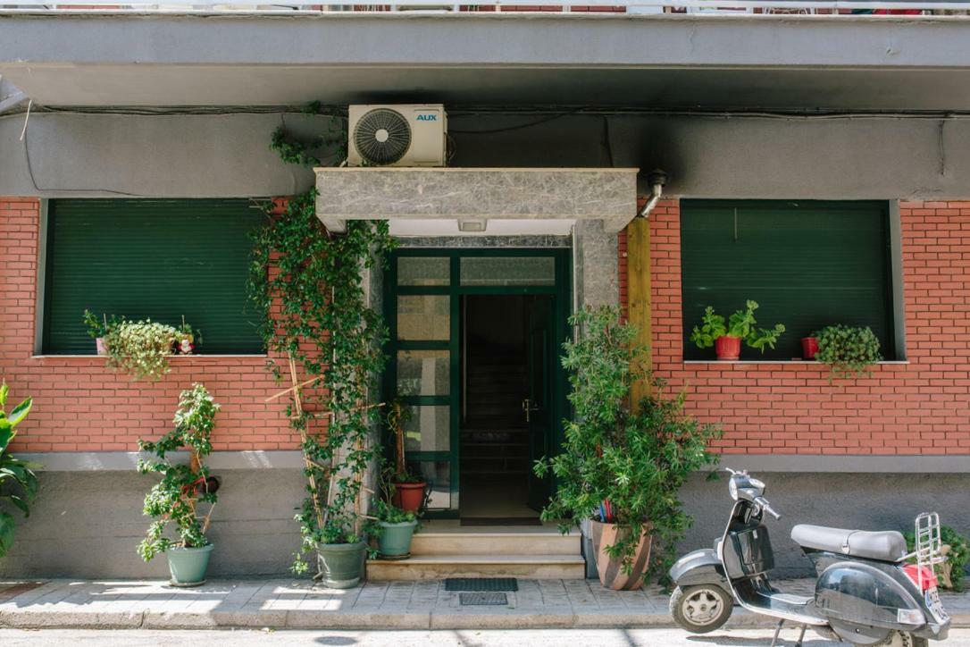 Cosy Downtown Studio - Suite Komotiní Kültér fotó